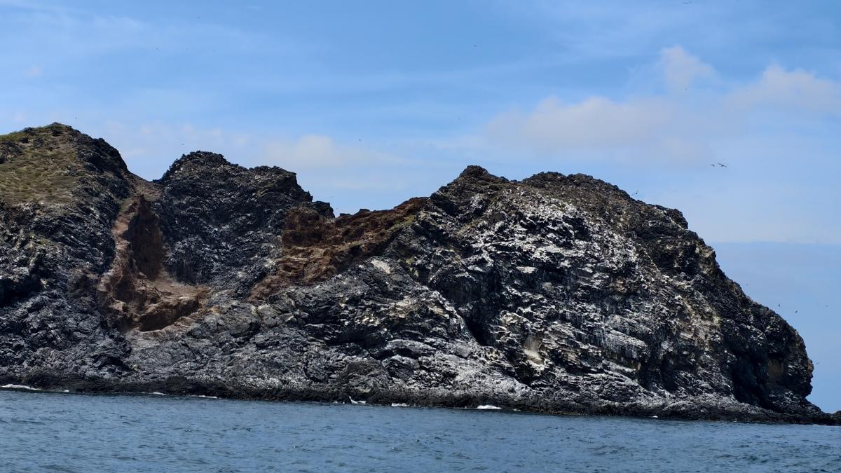 澍湖跳島行程搭船從海上視角欣賞離島之美。 圖:孫家銘攝